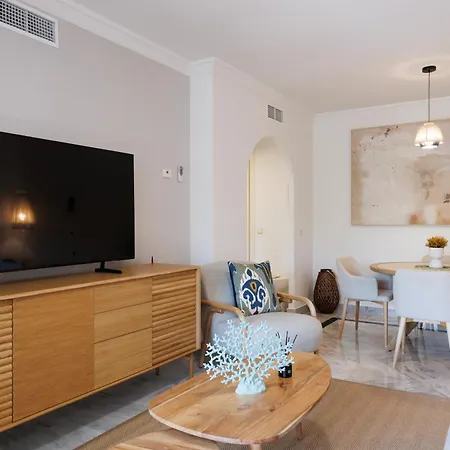 Marbella Banus Suites - Banus, Dama De Noche, Stylishly Redecorated - Brand New Furniture, 1Bed-1Bath, Bright Glazed Terrace, 3 S Pools, Beautiful Complex, Ideal For Families Apartamento *