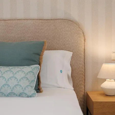 Marbella Banus Suites - Banus, Dama De Noche, Stylishly Redecorated - Brand New Furniture, 1Bed-1Bath, Bright Glazed Terrace, 3 S Pools, Beautiful Complex, Ideal For Families * Marbella