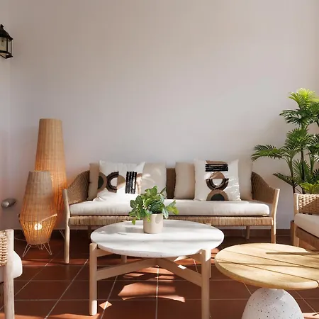 Banus - Lovely-1bdm, Terrace, 3pools Апартаменти *