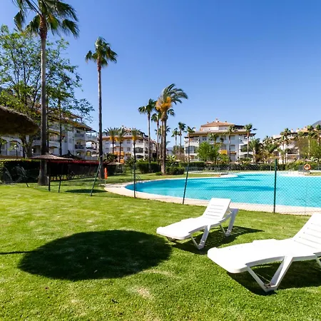 Marbella Banus Suites - Banus, Dama De Noche, Stylishly Redecorated - Brand New Furniture, 1Bed-1Bath, Bright Glazed Terrace, 3 S Pools, Beautiful Complex, Ideal For Families