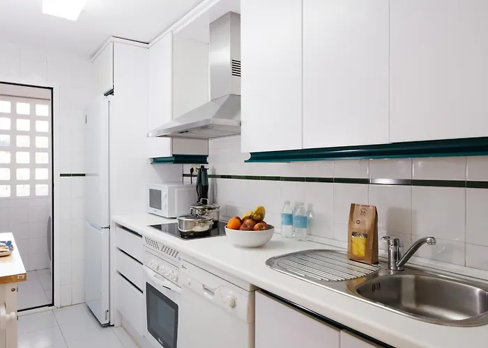Apartment Banus - Lovely-1bdm, Terrace, 3pools