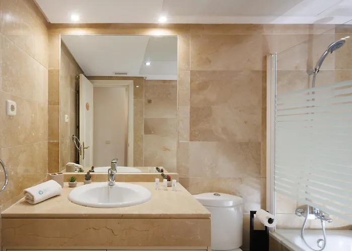 Banus - Lovely-1bdm, Terrace, 3pools *